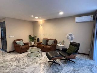 Reihenhaus zur Miete und zum Kauf mit 4 Zimmer in Suan Luang, Bangkok
