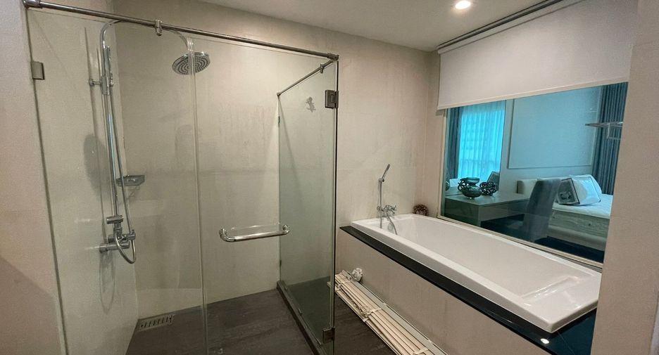 Wohnung zur Miete mit 2 Zimmer in Pathum Wan, Bangkok