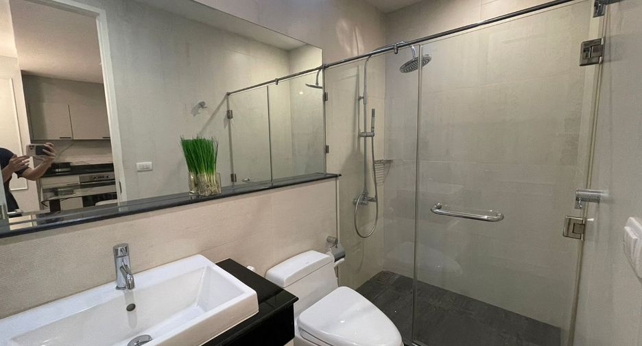 Wohnung zur Miete mit 2 Zimmer in Pathum Wan, Bangkok