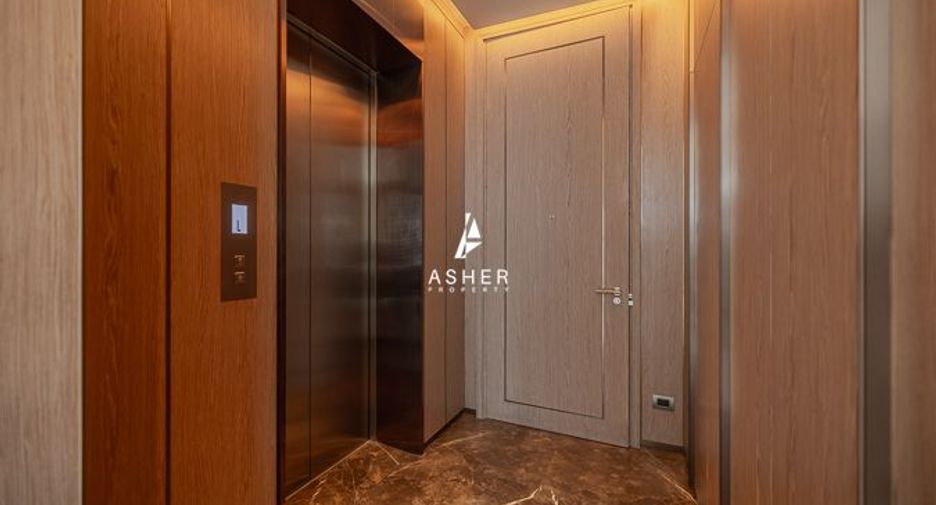 For sale 2 Beds condo in Pathum Wan, Bangkok