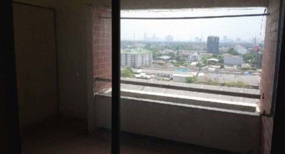 For sale studio condo in Bang Na, Bangkok