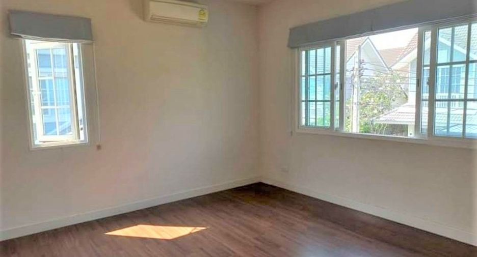 Haus zum Kauf mit 3 Zimmer in Khlong Sam Wa, Bangkok