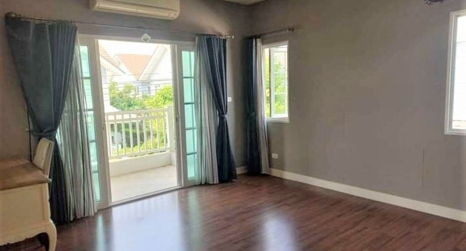 Haus zum Kauf mit 3 Zimmer in Khlong Sam Wa, Bangkok