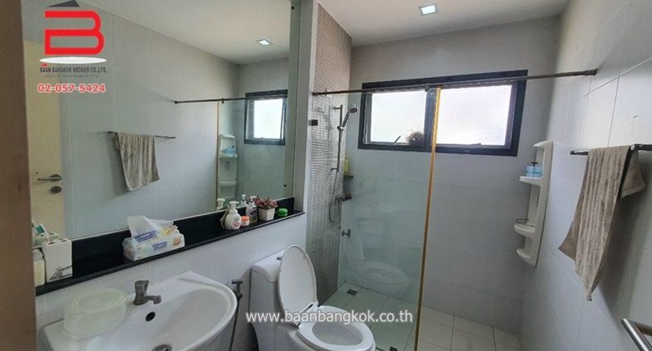 For sale 3 bedrooms house in Sai Mai, Bangkok