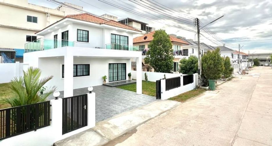 À vendre 4 chambres villa à Bang Lamung, Chonburi