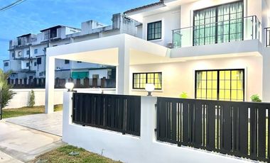 For sale 4 ベッドルーム villa in Bang Lamung, Chonburi