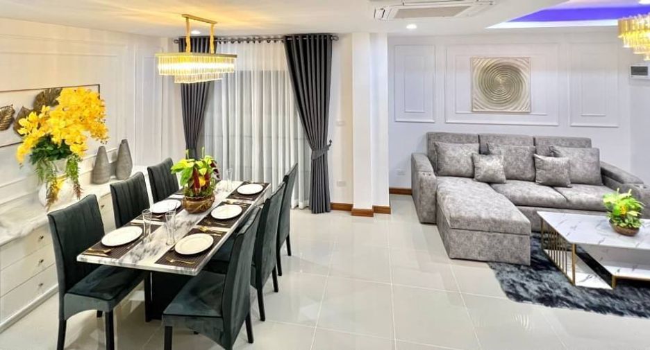 À vendre 4 chambres villa à Bang Lamung, Chonburi