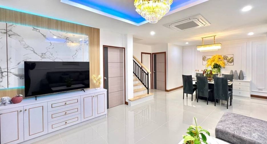À vendre 4 chambres villa à Bang Lamung, Chonburi