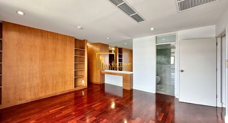 À louer 3 chambres condo à Watthana, Bangkok