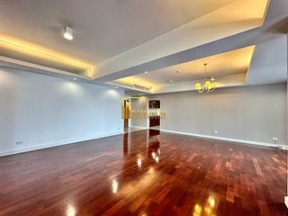 Condo en alquiler de 3 habitaciones en Watthana, Bangkok