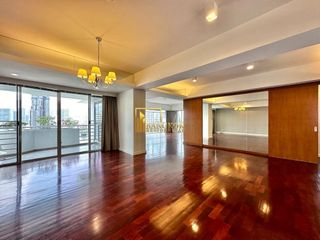 Condo en alquiler de 3 habitaciones en Watthana, Bangkok