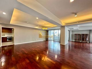 Condo en alquiler de 3 habitaciones en Watthana, Bangkok