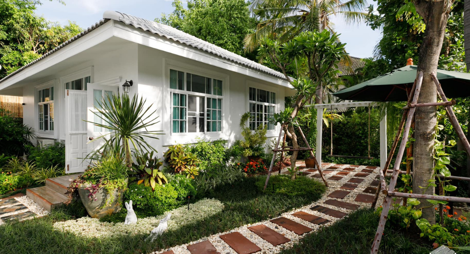 For sale 5 ベッドルーム villa in San Kamphaeng, Chiang Mai