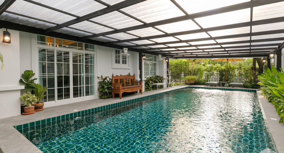 For sale 5 ベッドルーム villa in San Kamphaeng, Chiang Mai