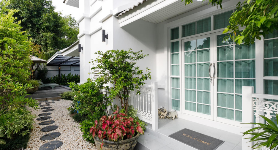 For sale 5 ベッドルーム villa in San Kamphaeng, Chiang Mai