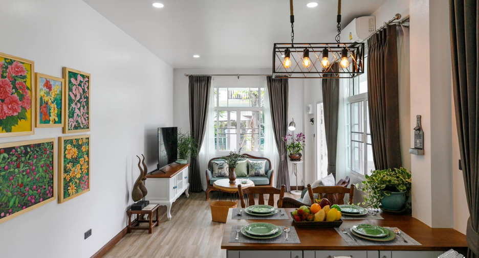 For sale 5 ベッドルーム villa in San Kamphaeng, Chiang Mai