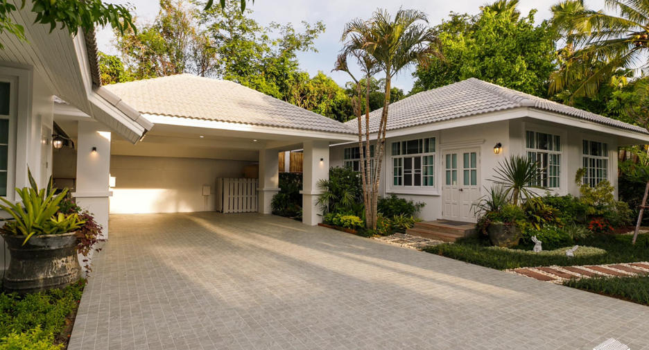 For sale 5 ベッドルーム villa in San Kamphaeng, Chiang Mai