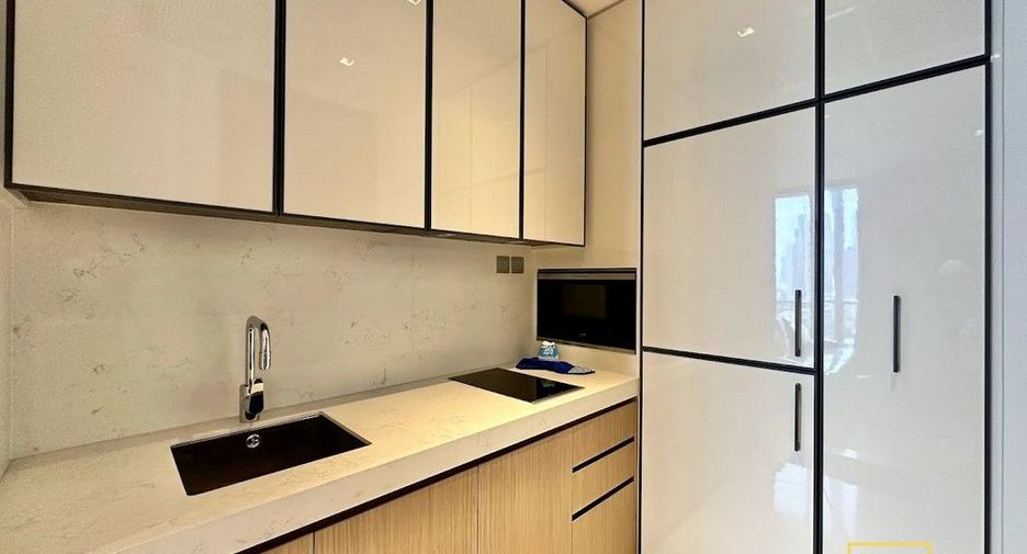 For rent 1 bed condo in Khlong Toei, Bangkok