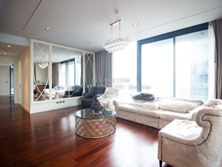 For rent 3 bed condo in Khlong Toei, Bangkok