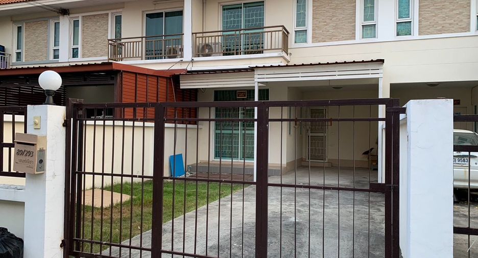 For rent 3 bed townhouse in Bang Bua Thong, Nonthaburi