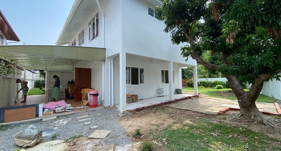 For rent and for sale 5 bedrooms house in Mueang Chiang Mai, Chiang Mai