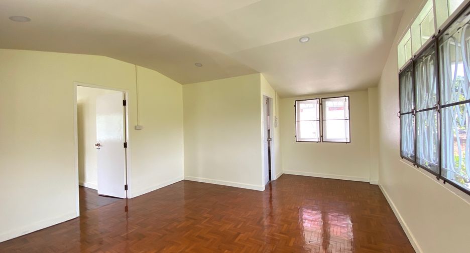 For rent and for sale 5 bedrooms house in Mueang Chiang Mai, Chiang Mai