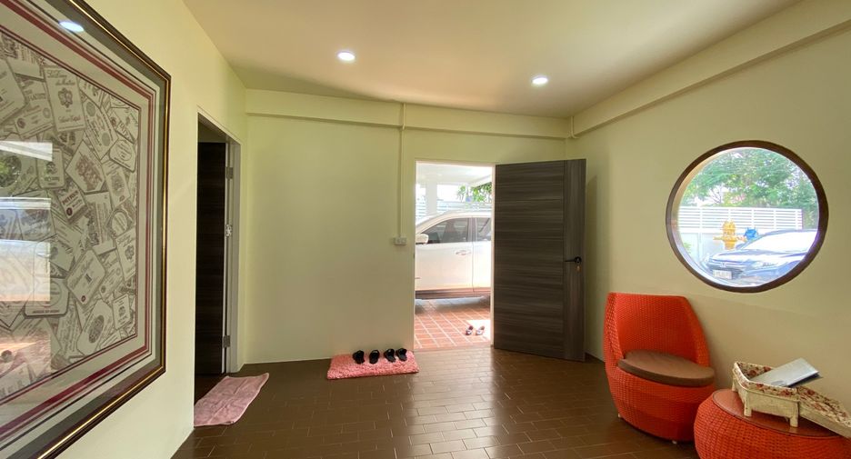 For rent and for sale 5 bedrooms house in Mueang Chiang Mai, Chiang Mai