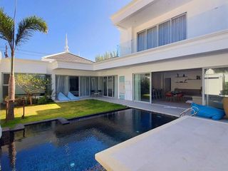 For rent 3 bedrooms villa in Mueang Phuket, Phuket