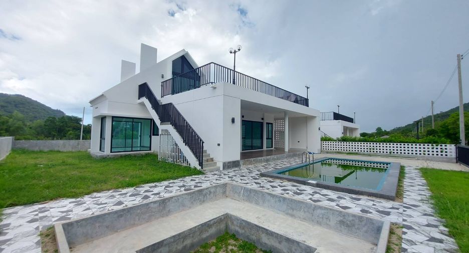 À vendre 3 chambres villa à Cha Am, Phetchaburi