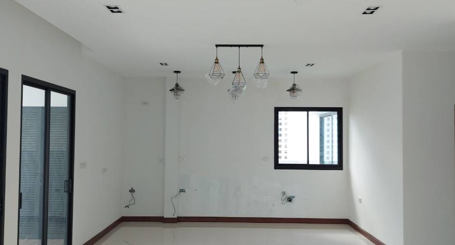 À vendre 3 chambres villa à Cha Am, Phetchaburi