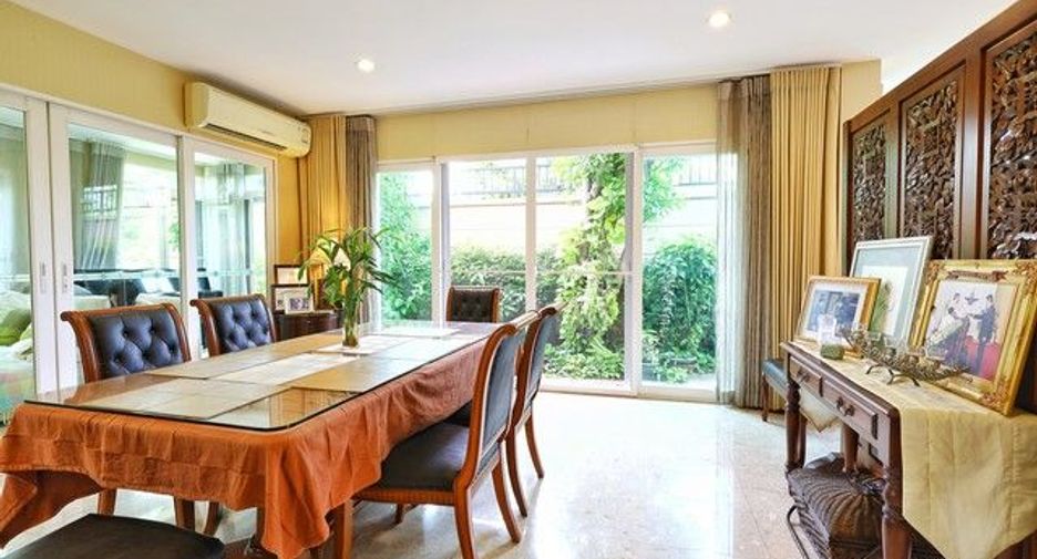 Haus zum Kauf mit 4 Zimmer in Taling Chan, Bangkok