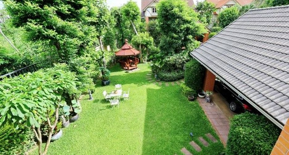Haus zum Kauf mit 4 Zimmer in Taling Chan, Bangkok