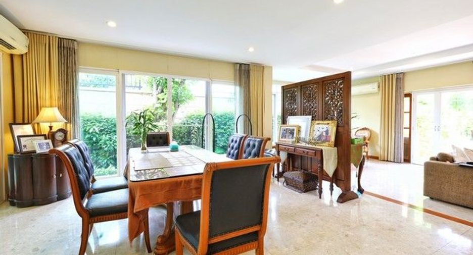 Haus zum Kauf mit 4 Zimmer in Taling Chan, Bangkok