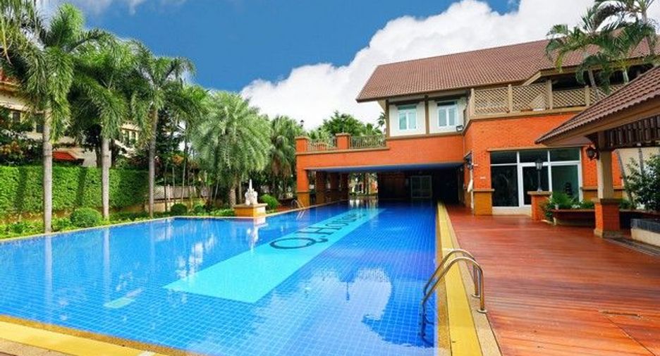 Haus zum Kauf mit 4 Zimmer in Taling Chan, Bangkok