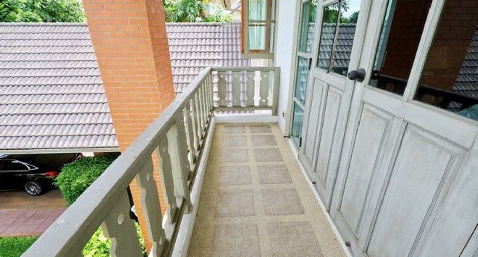 For sale 4 Beds house in Taling Chan, Bangkok