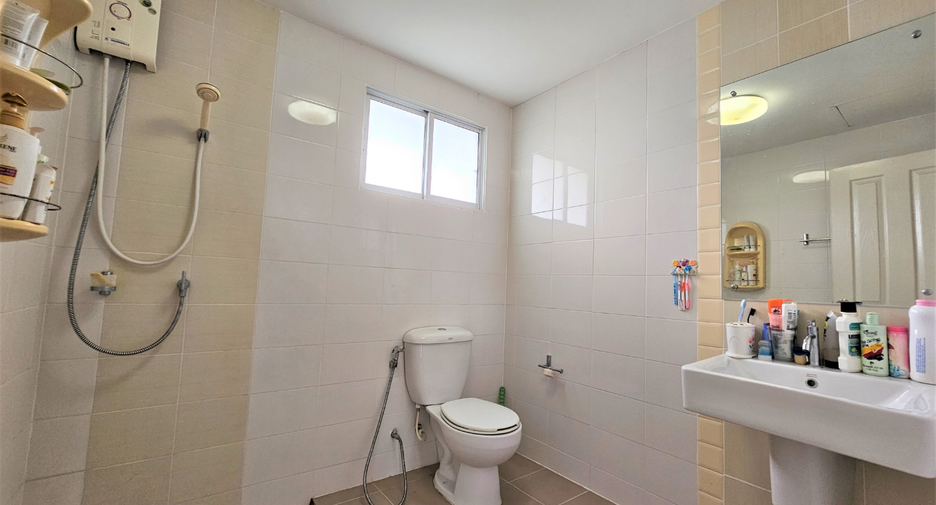 Haus zum Kauf mit 3 Zimmer in Lam Luk Ka, Pathum Thani