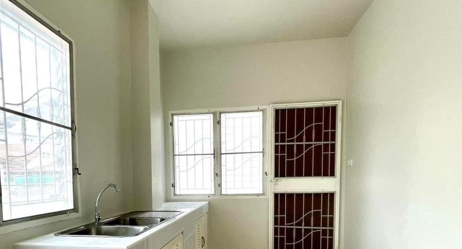 For sale 2 bedrooms townhouse in Mae Rim, Chiang Mai