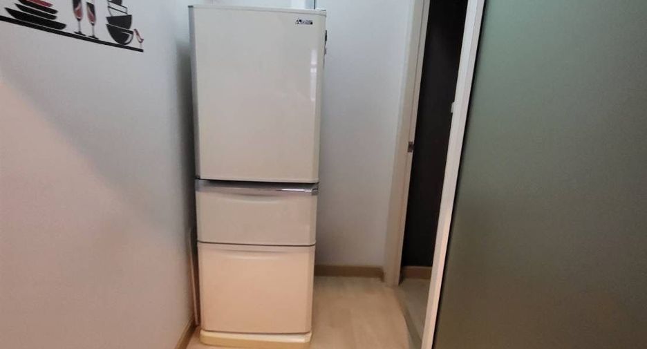 For sale 4 bedrooms townhouse in Saphan Sung, Bangkok