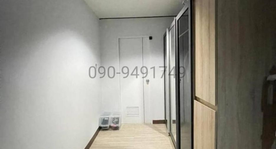 For rent 3 bedrooms townhouse in Bang Kapi, Bangkok