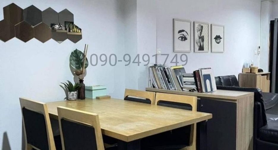 For rent 3 bedrooms townhouse in Bang Kapi, Bangkok