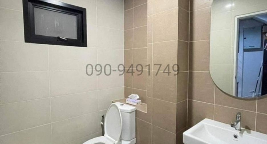 For rent 3 bedrooms townhouse in Bang Kapi, Bangkok