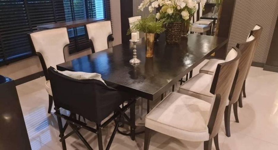 Casa en alquiler y en venta de 4 habitaciones en Bang Kapi, Bangkok
