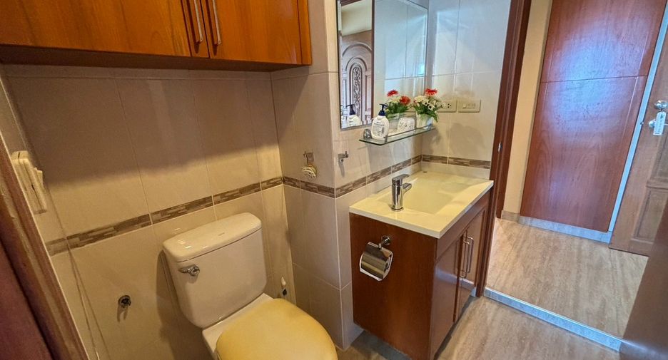 For sale 2 bedrooms condo in Mueang Rayong, Rayong