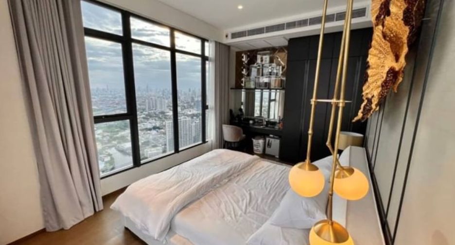 For rent 3 bedrooms condo in Khlong Toei, Bangkok