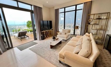 For rent 3 bedrooms condo in Khlong Toei, Bangkok