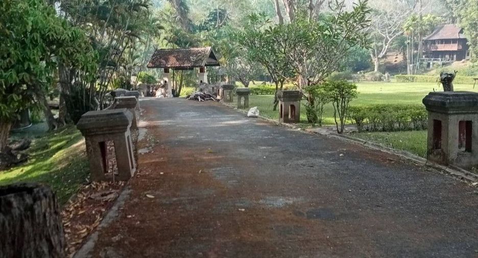For sale 15 bedrooms hotel in Samoeng, Chiang Mai
