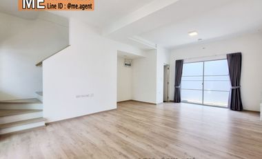 出售 2 卧室 联排别墅 在 Bang Phli, Samut Prakan