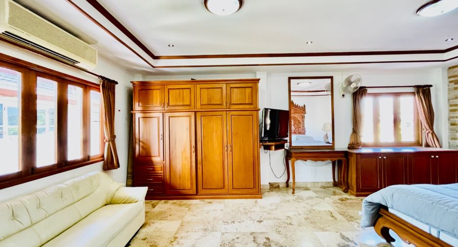 À louer 3 chambres maison à Bang Lamung, Chonburi