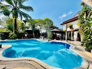 À louer 3 chambres maison à Bang Lamung, Chonburi