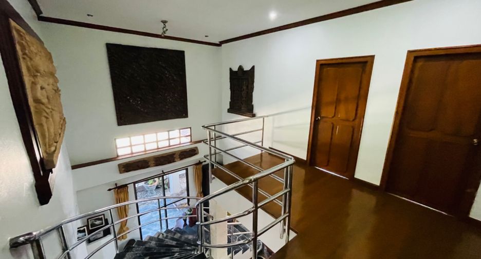 À louer 3 chambres maison à Bang Lamung, Chonburi